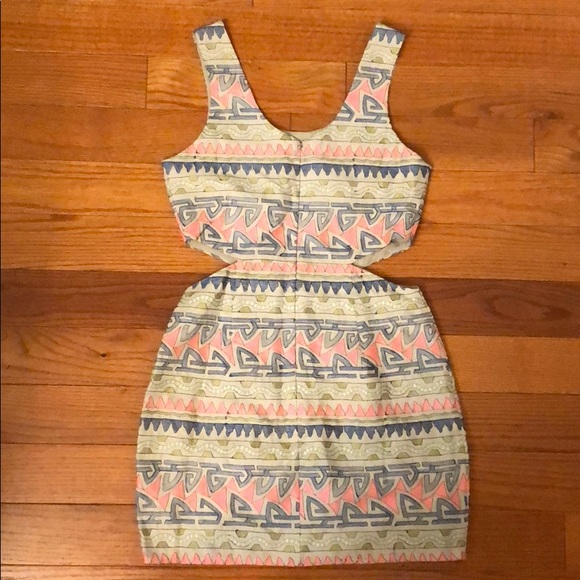 Parker Geometric Dress - Picture 2 of 4